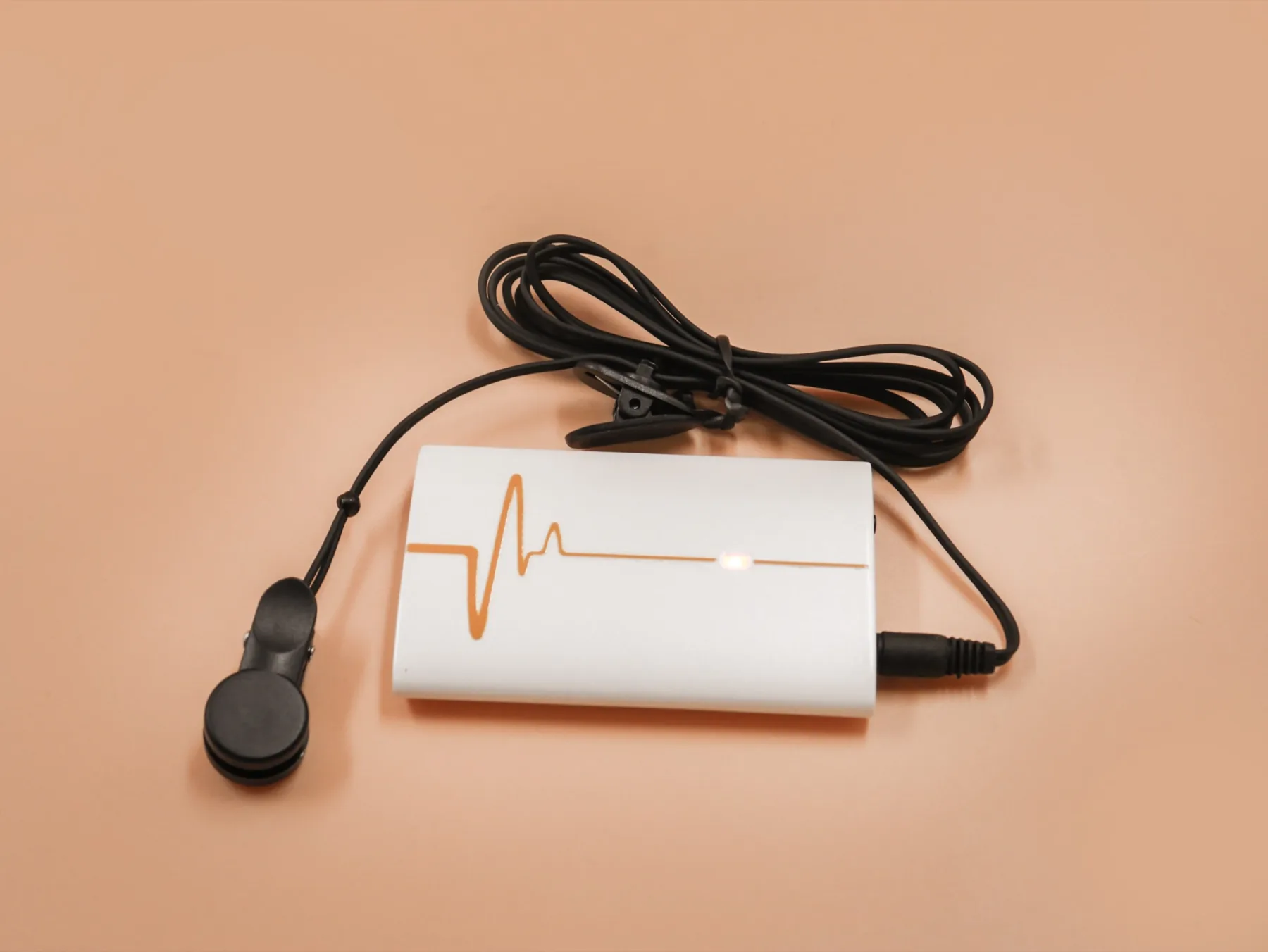 Mandala Scan coherence tracker and ear-clip sensor arranged for resonance-library selection